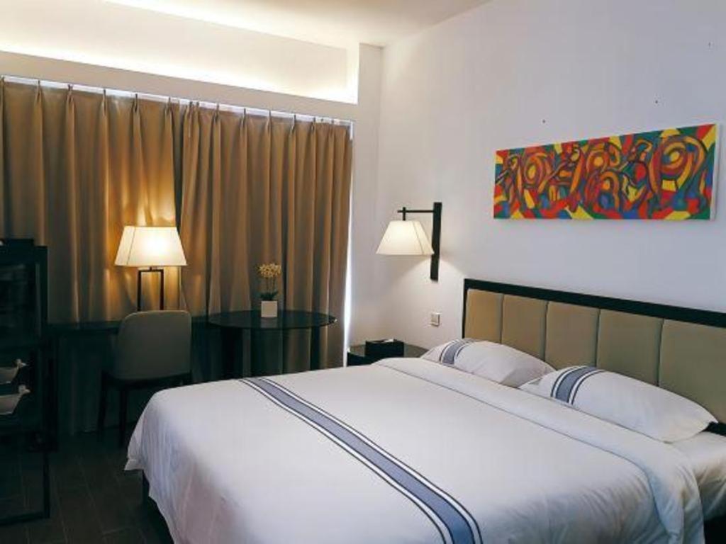 Sky City Hotel Vientiane Exterior photo