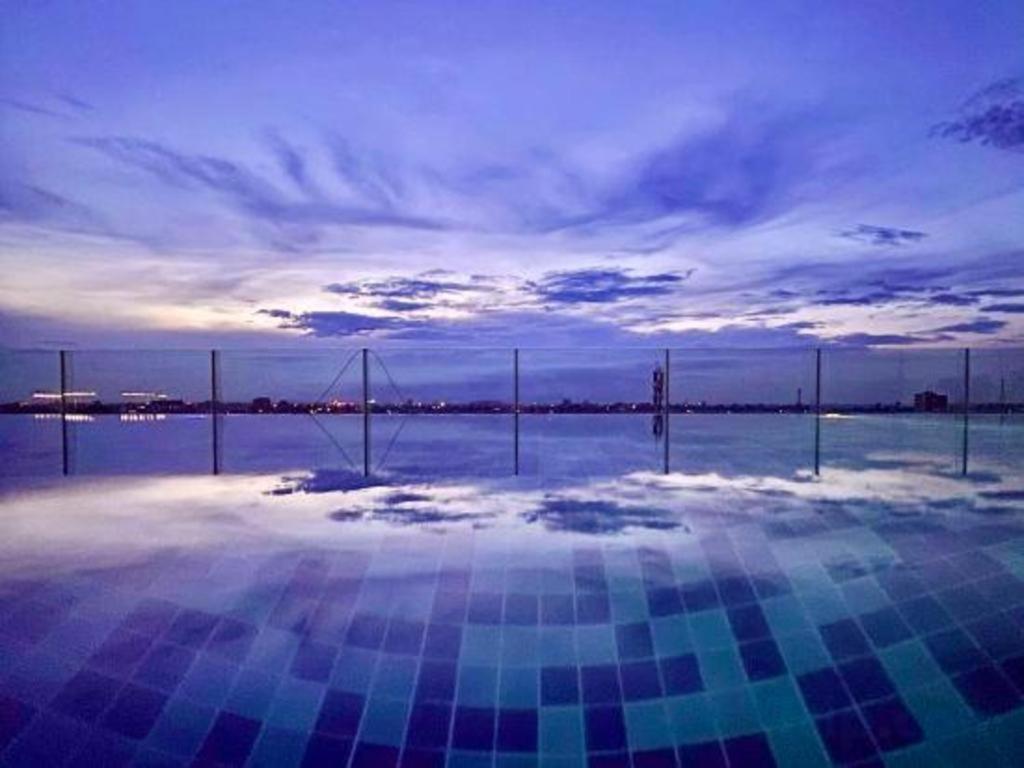 Sky City Hotel Vientiane Exterior photo